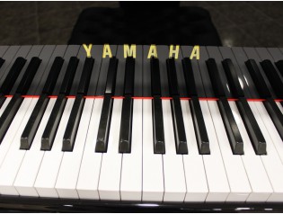 piano yamaha g3