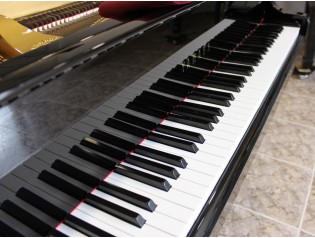 piano yamaha g5 similar a c5 c5x